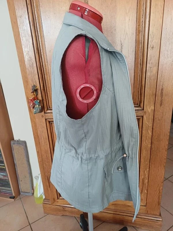 Chaqueta sin mangas gris talla 46 – photo 8